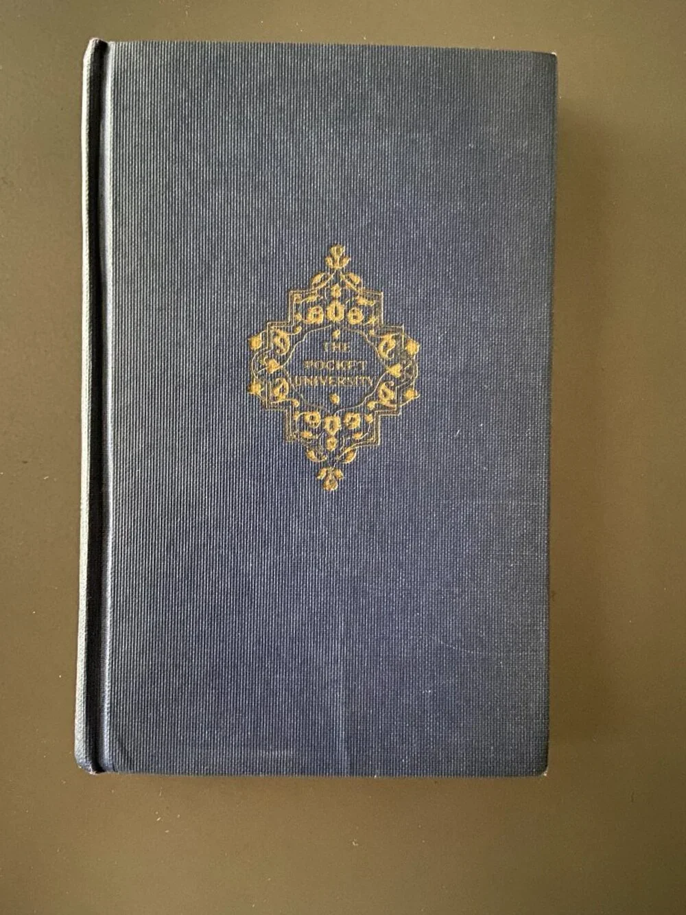 1924 Pocket University Guide to Reading Hardcover, Dark Academia Literary